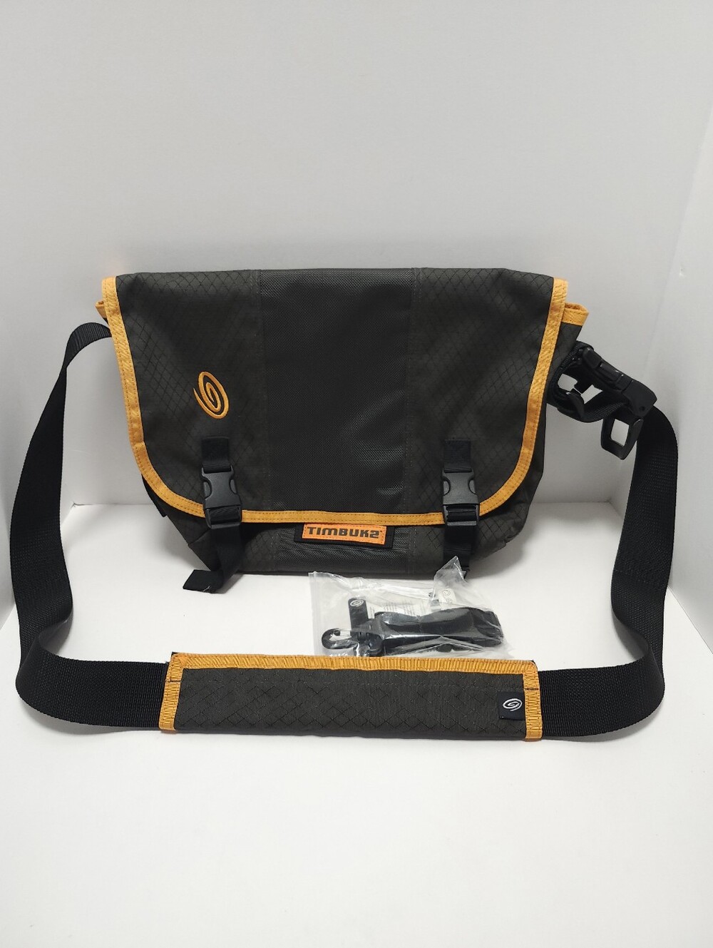 Timbuk2 Messenger Bag Grey Orange Medium